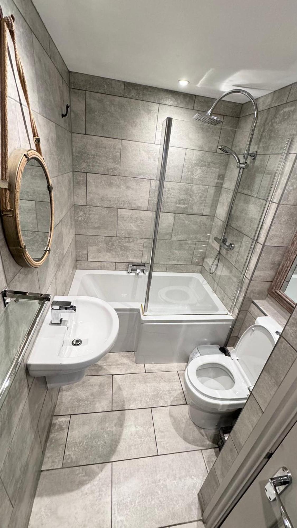 ST IVES- A SUPER STYLISH PRIVATE APARTMENT - King Ensuite Bedroom, Family Bathroom, Double Bunk Cabin Room&Double Sofabed Lounge Kitchen Diner - ABOVE PORTHMINSTER BEACH Exterior foto
